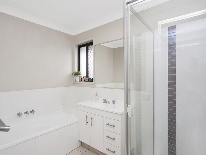 25 Bellinger Key, Pacific Pines QLD 4211
