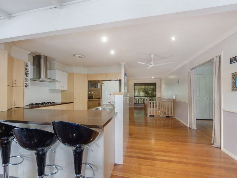 31 Ben Lomond Drive, Highland Park QLD 4211