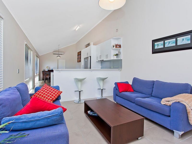 49 Balfour Crescent, Highland Park QLD 4211