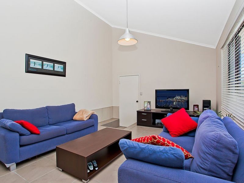 49 Balfour Crescent, Highland Park QLD 4211