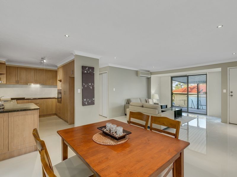 32 Aberdeen Court, Highland Park QLD 4211