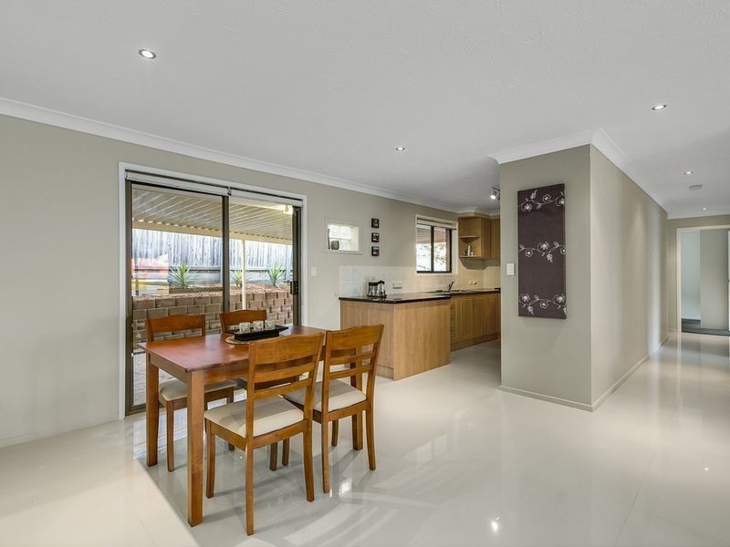 32 Aberdeen Court, Highland Park QLD 4211