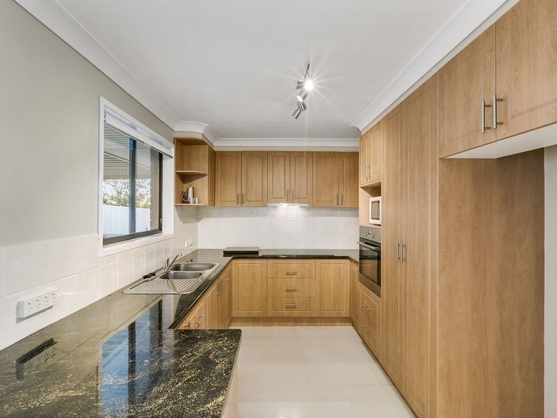 32 Aberdeen Court, Highland Park QLD 4211