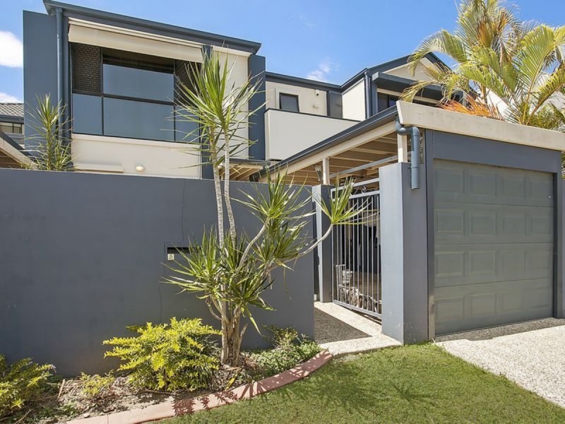 124 Varsity Parade, Varsity Lakes QLD 4227