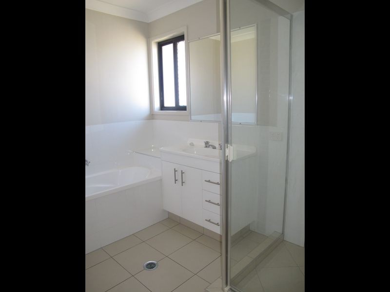 25 Bellinger Key, Pacific Pines QLD 4211