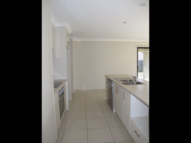 25 Bellinger Key, Pacific Pines QLD 4211