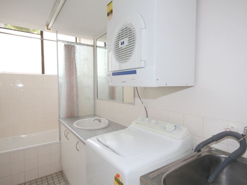 2/40 Murev Way, Carrara QLD 4211