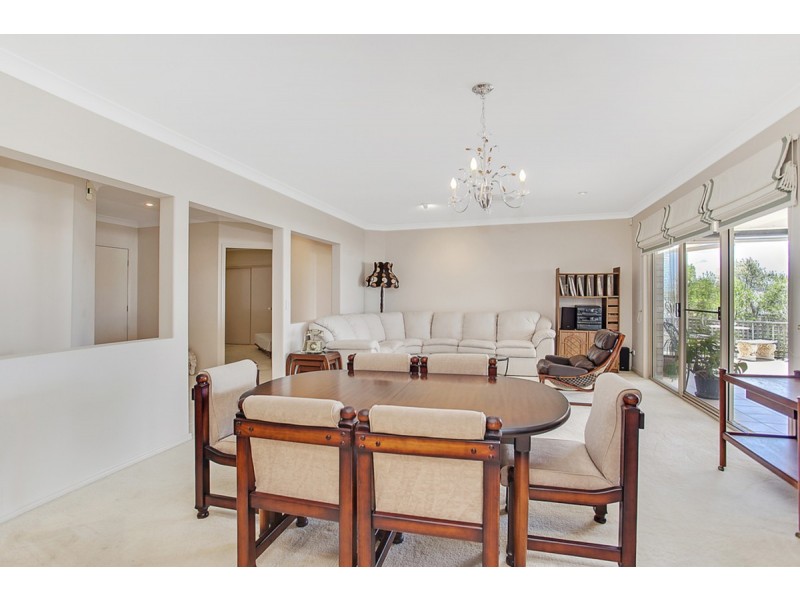 6 Tara Vista Boulevard, Highland Park QLD 4211