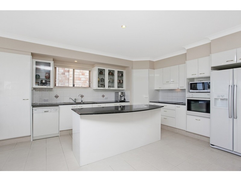 6 Tara Vista Boulevard, Highland Park QLD 4211