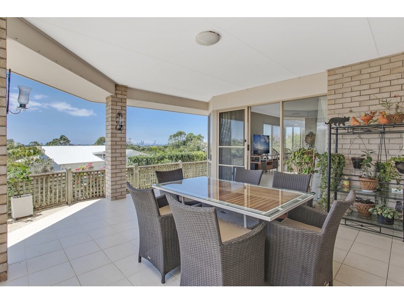 6 Tara Vista Boulevard, Highland Park QLD 4211