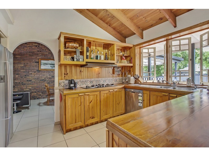 2 Winderadeen Court, Nerang QLD 4211