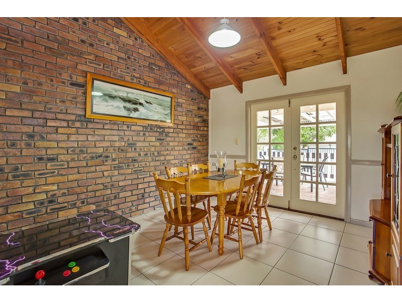 2 Winderadeen Court, Nerang QLD 4211