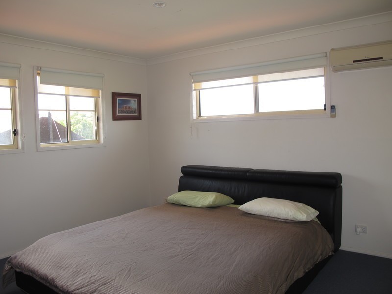 10 Miro Place, Nerang QLD 4211