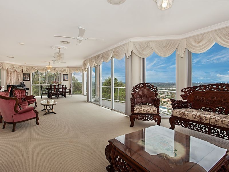 25 Moroccan St, Highland Park QLD 4211