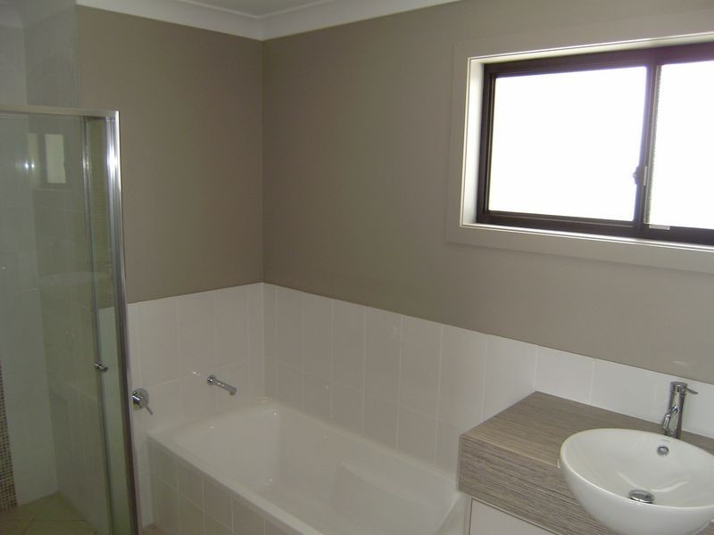 33 Bartlett Avenue, Nerang QLD 4211