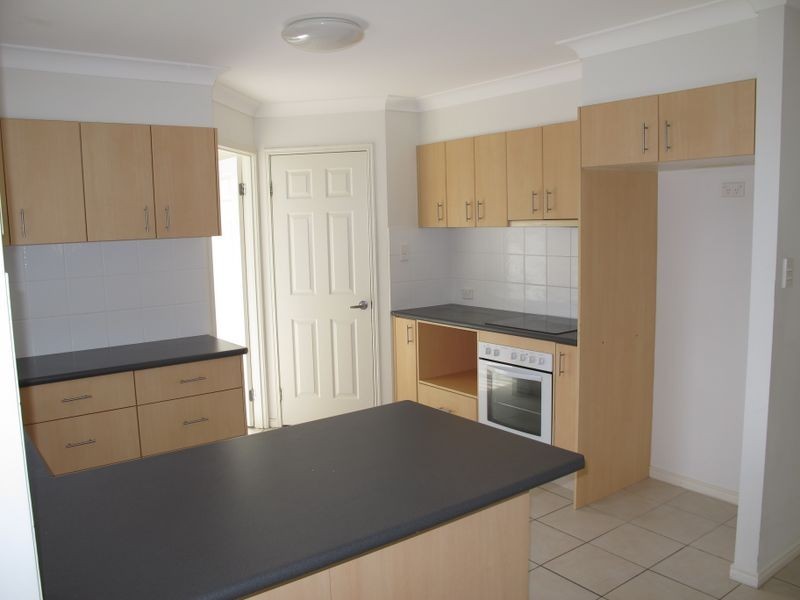 5 Whitely Circuit, Maudsland QLD 4210