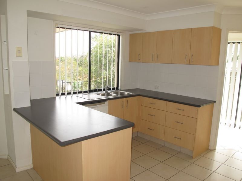 5 Whitely Circuit, Maudsland QLD 4210