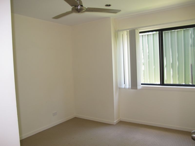 2/24 Alison Road, Carrara QLD 4211