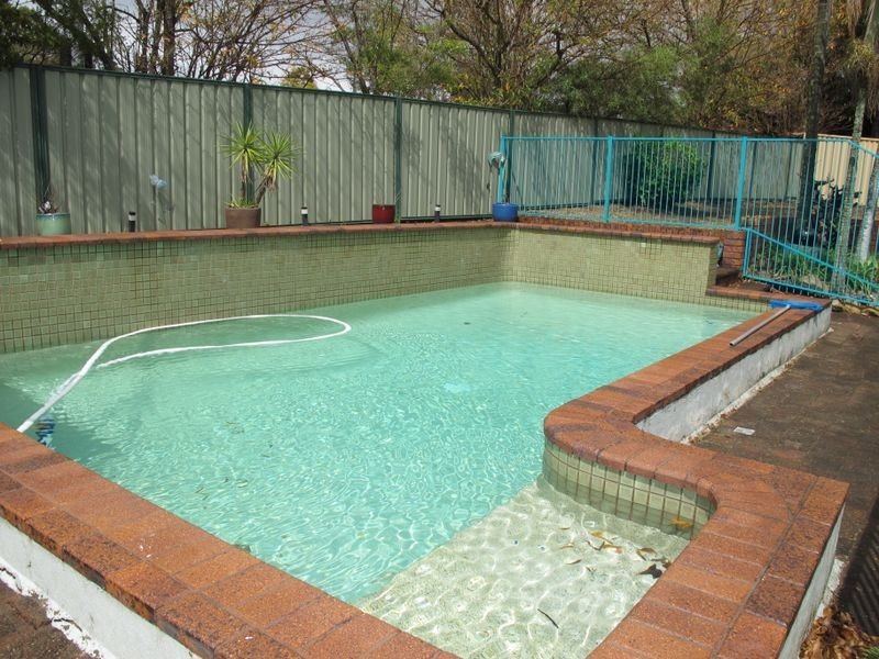 5 Drewe Court, Carrara QLD 4211