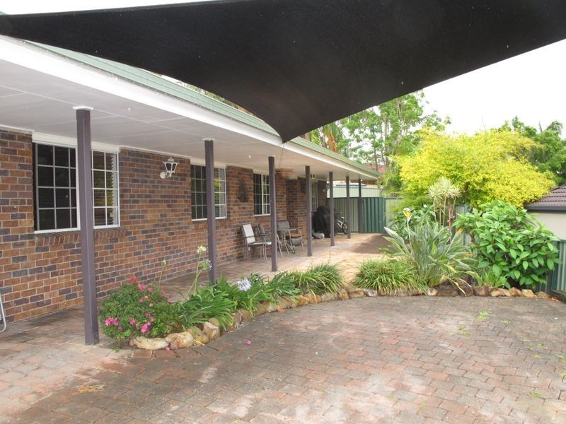 5 Drewe Court, Carrara QLD 4211