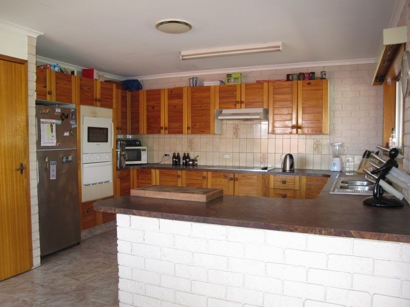 36 Namatjira Court, Broadbeach Waters QLD 4218