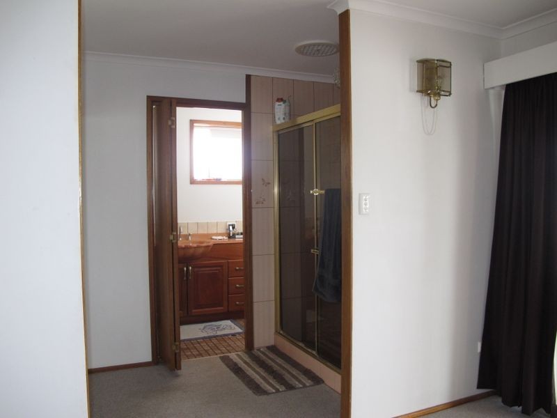 36 Namatjira Court, Broadbeach Waters QLD 4218