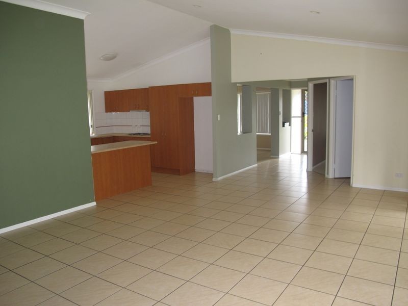 1 Kaizlee Crescent, Upper Coomera QLD 4209