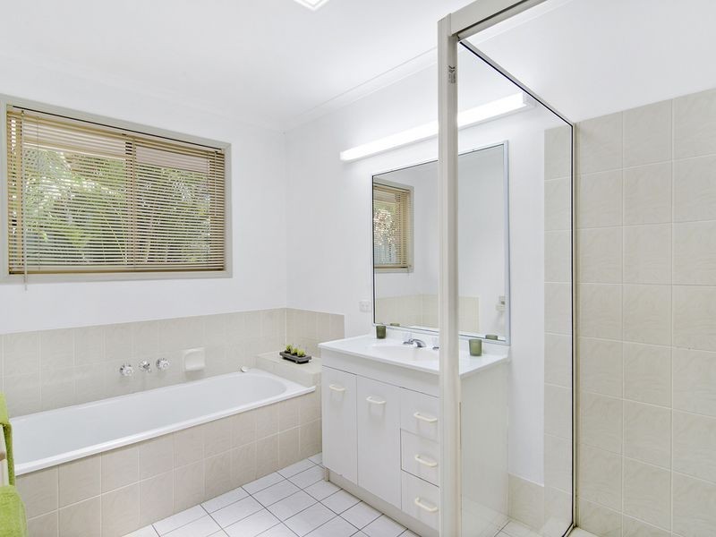 12 Woolmere Street, Carrara QLD 4211