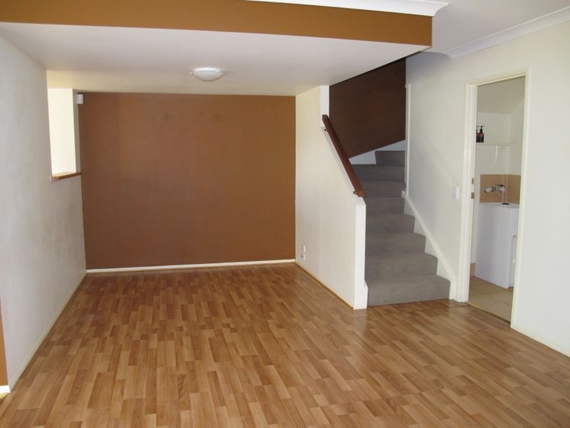 1/6 Rimu Place, Nerang QLD 4211