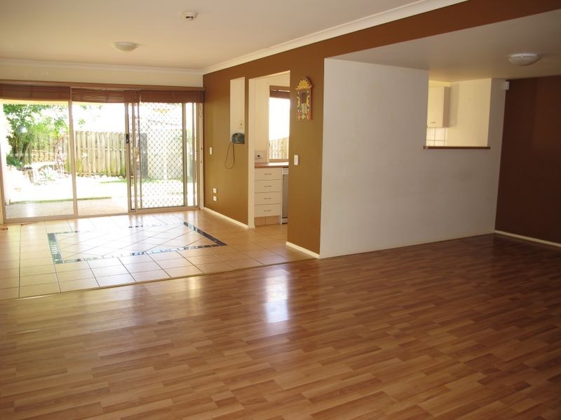 1/6 Rimu Place, Nerang QLD 4211