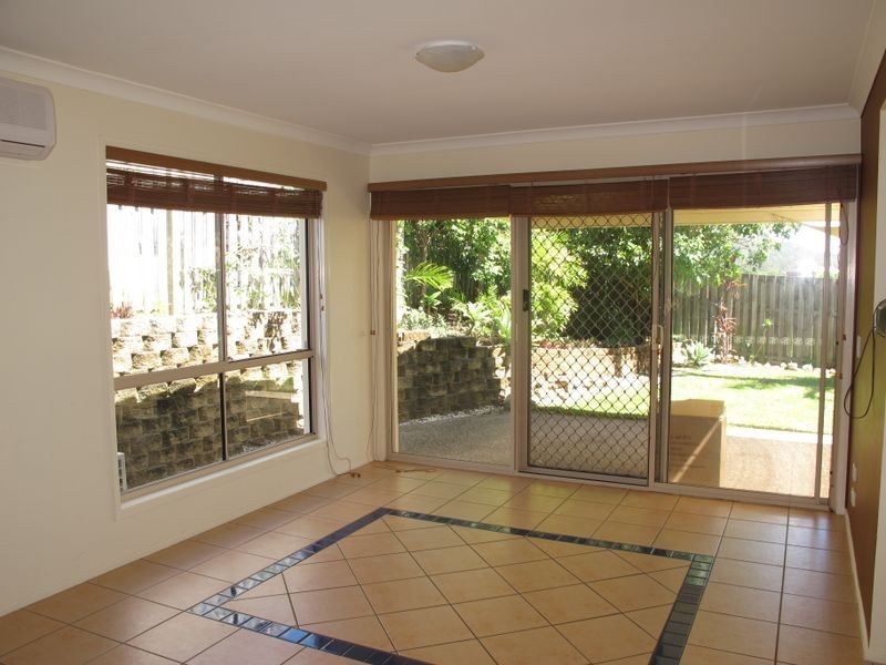 1/6 Rimu Place, Nerang QLD 4211