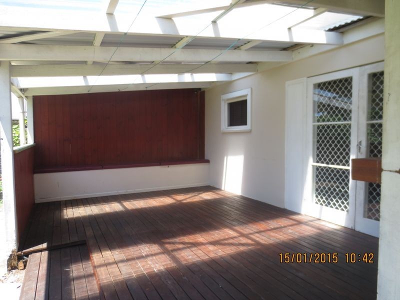 37 Turpin Road, Labrador QLD 4215