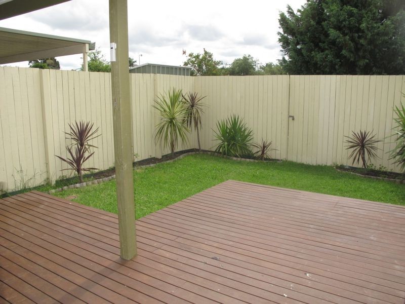 2/111 Little Usher Avenue, Labrador QLD 4215