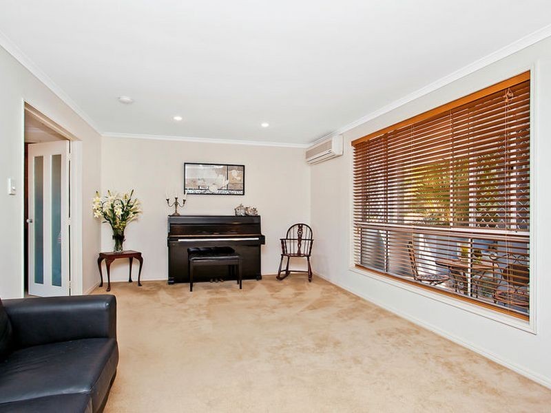 9 Jindabyne Court, Highland Park QLD 4211