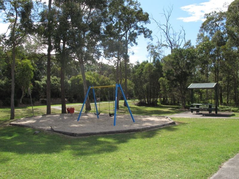 6 Grimsdyke Court, Molendinar QLD 4214