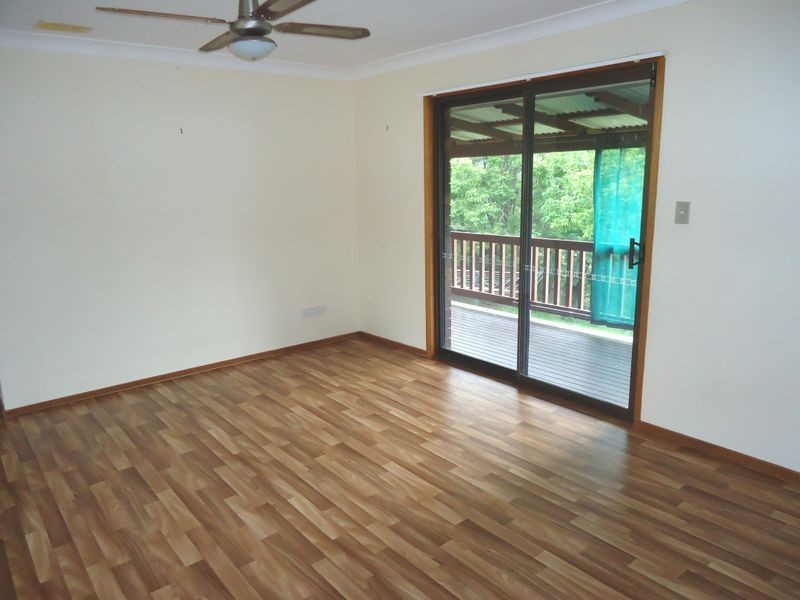 8 Lytham Court, Highland Park QLD 4211