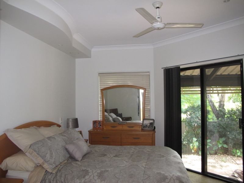 19 Greenbank Circuit, Carrara QLD 4211