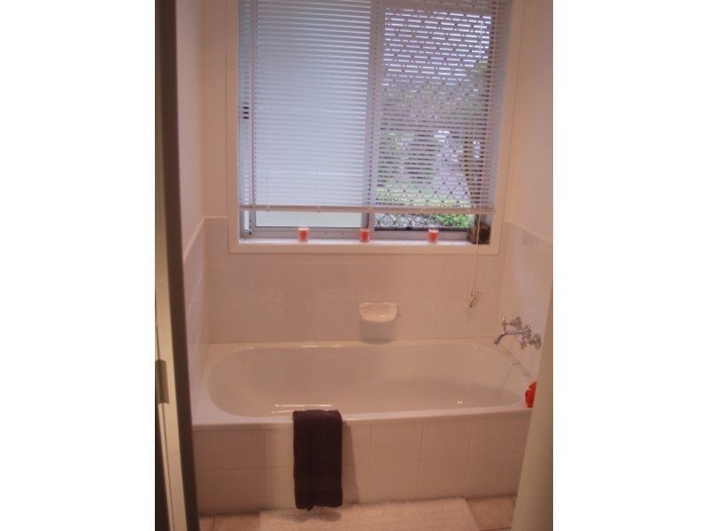 5 Amethyst Court, Carrara QLD 4211