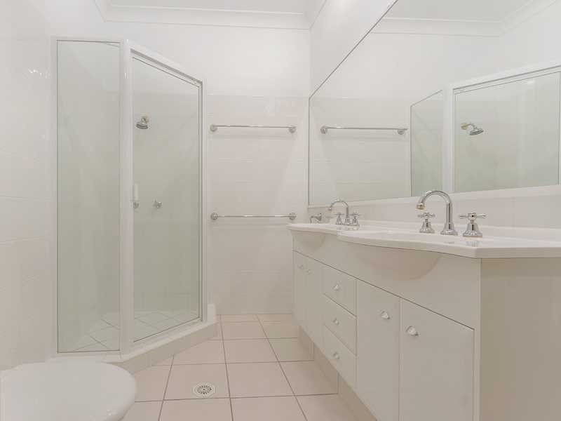 29/2 Ridgeline Way, Highland Park QLD 4211