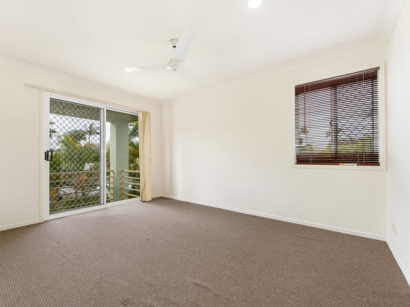 203/215 Cottesloe Drive, Mermaid Waters QLD 4218