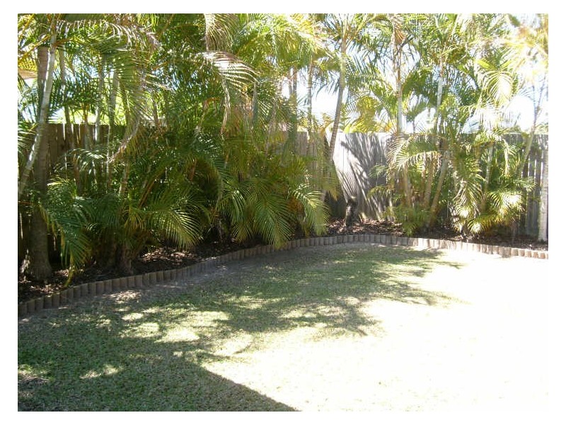 20 Sandalwood Terrace, Nerang QLD 4211