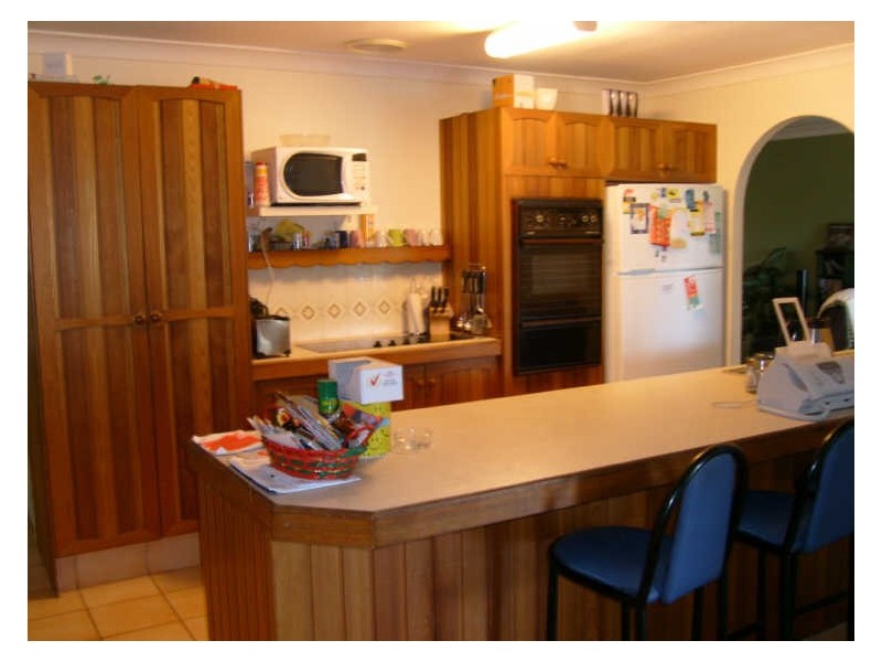 18 Perth Square, Highland Park QLD 4211