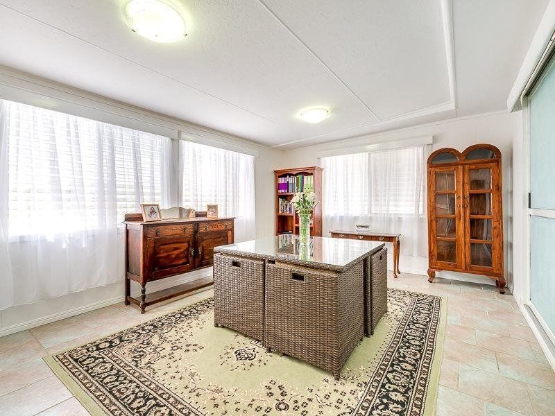 22 Geoffrey Avenue, Southport QLD 4215