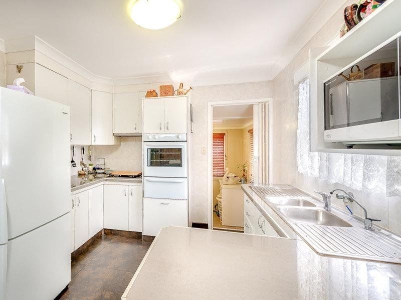 22 Geoffrey Avenue, Southport QLD 4215