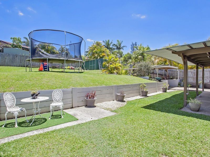 8 Guthrie Parade, Carrara QLD 4211