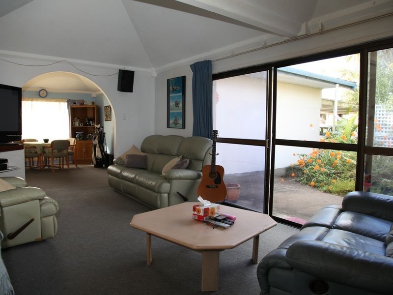 9 Alison Road, Carrara QLD 4211