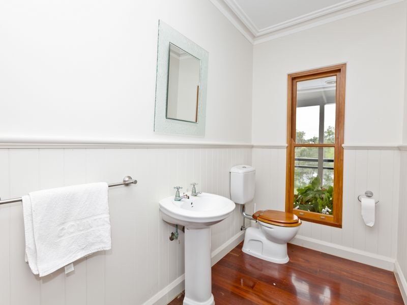 254 Crane Crescent, Nerang QLD 4211