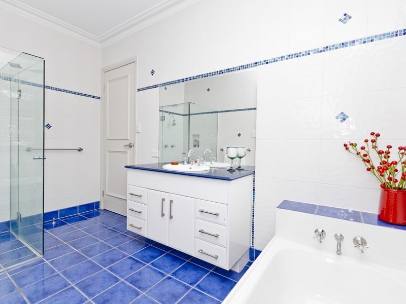 254 Crane Crescent, Nerang QLD 4211