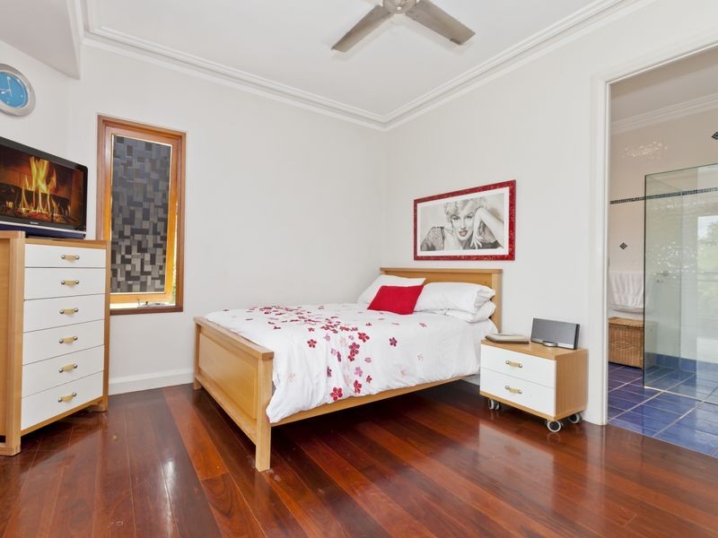 254 Crane Crescent, Nerang QLD 4211