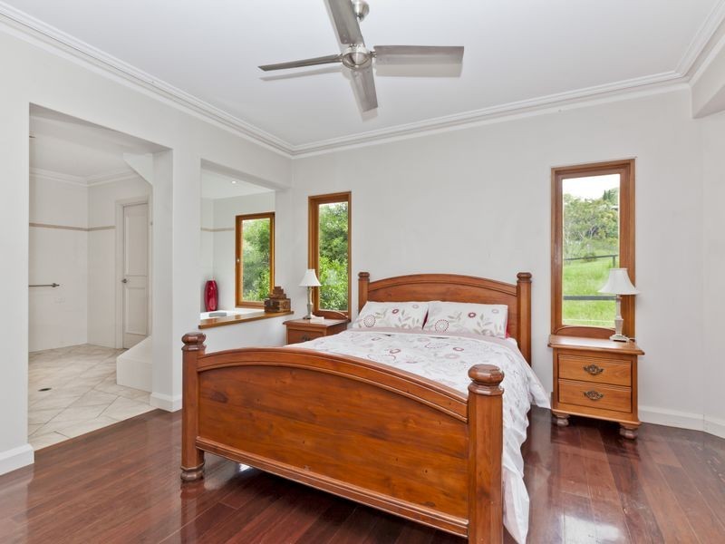 254 Crane Crescent, Nerang QLD 4211